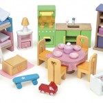 Mobiliario completo casa de muñecas-9790