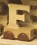 Letra de madera decorativa infantil tren F-0