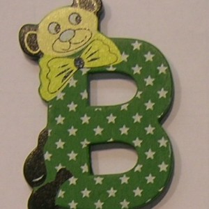 Letra de madera decorativa infantil B-0
