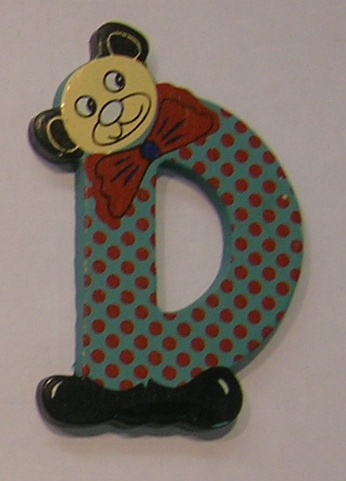 Letra de madera decorativa infantil D-0