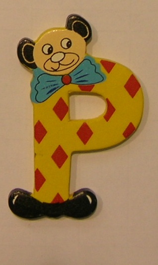Letra de madera decorativa infantil P-0